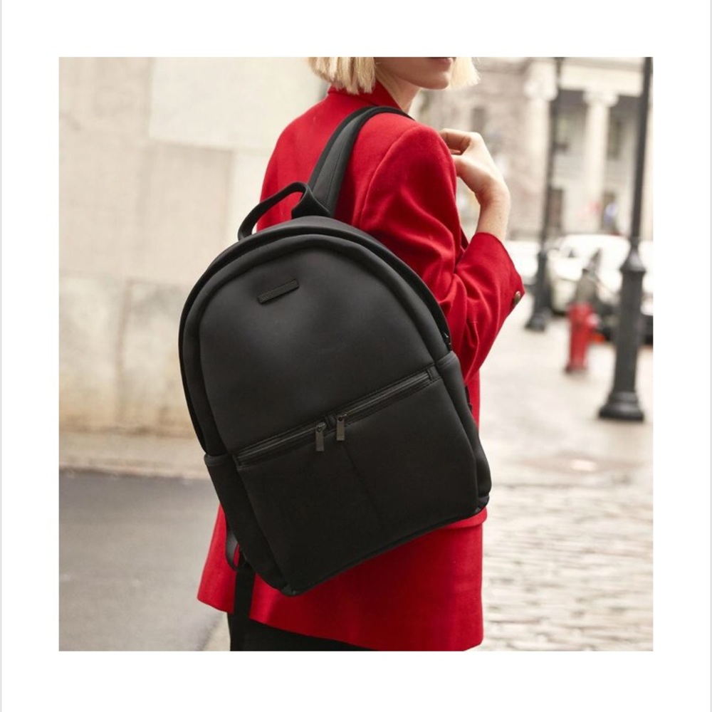 Mytagalongs Everleigh Black Onyx Travel Backpack